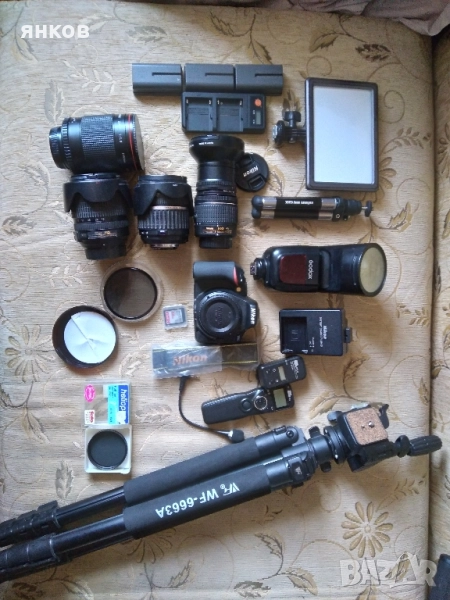 Предлагам личната си фото камера Nikon D5600 , снимка 1