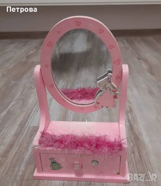 Детска дървена тоалетка, снимка 1