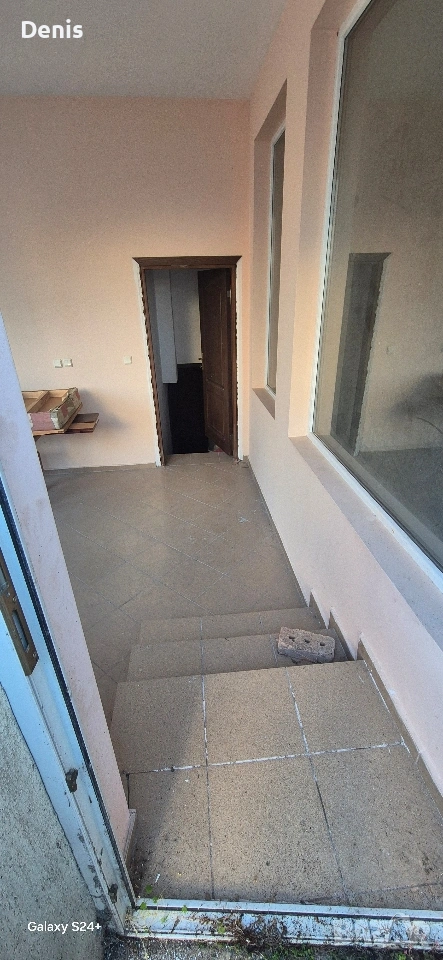 дава се под наем помещение , снимка 1