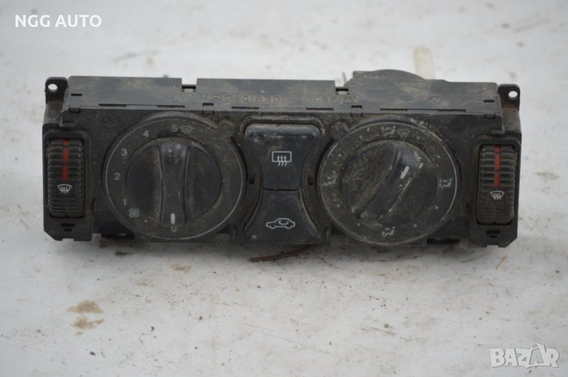 Панел управление климатик Mercedes E Class W210 1996-2001 г., 2108300185, Мерцедес Е класа, снимка 1
