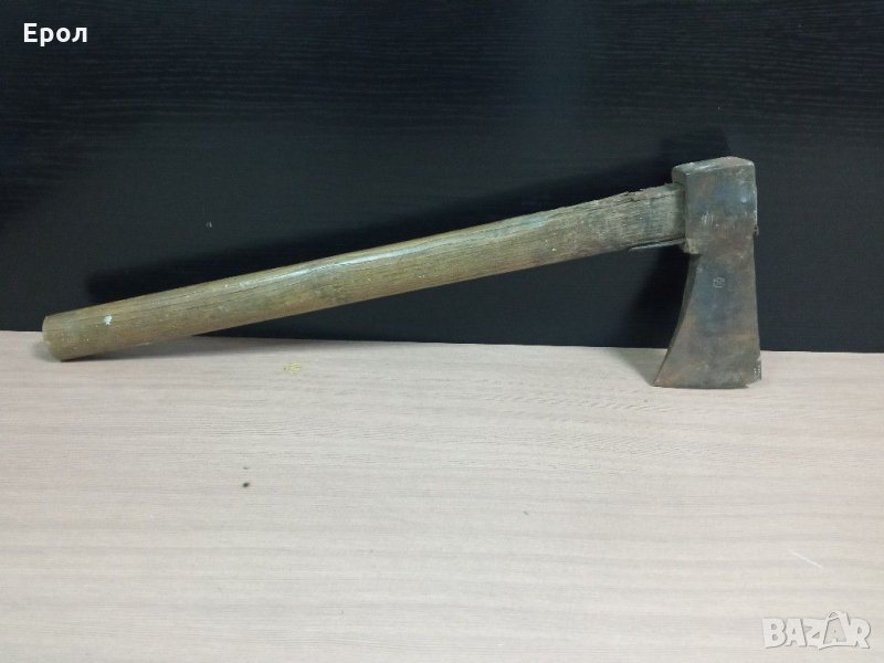 Стара кована брадва със маркировка., снимка 1
