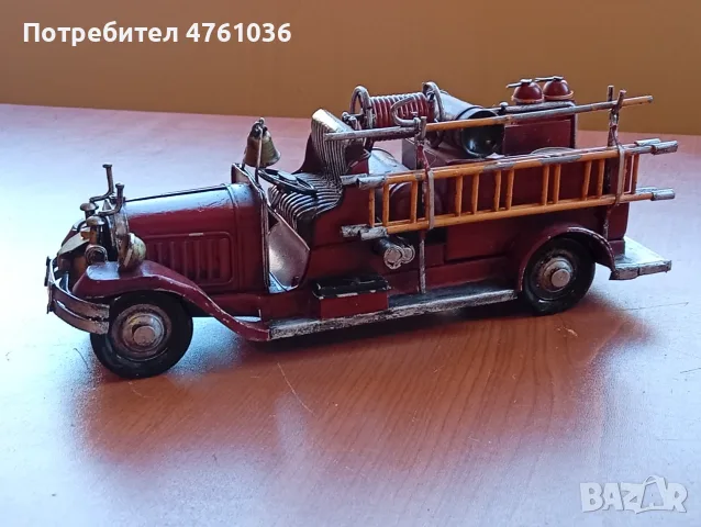 Стара ръчно изработена метална количка пожарна 