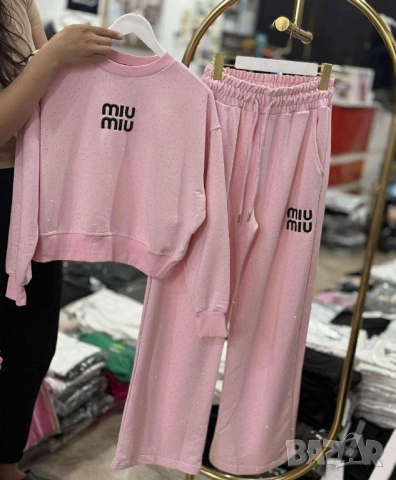 дамски екипи Miu Miu , снимка 3 - Спортни екипи - 51593238
