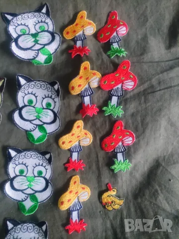 Продавам стари детски апликации: котки , гъби, safari, снимка 5 - Колекции - 48504674