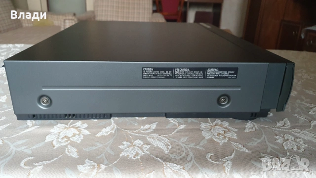 Видеокасетофон VHS Panasonic NV-F70B, снимка 4 - Плейъри, домашно кино, прожектори - 54024979