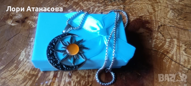 Модерно колие с висулка във формата на полумесец и слънце, снимка 4 - Колиета, медальони, синджири - 54005730