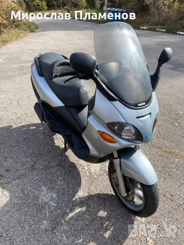 Piaggio x9