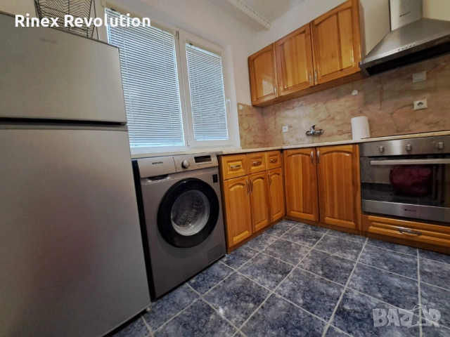 Тристаен апартамент под над в Христо Смирненски, снимка 2 - Апартаменти - 53879932