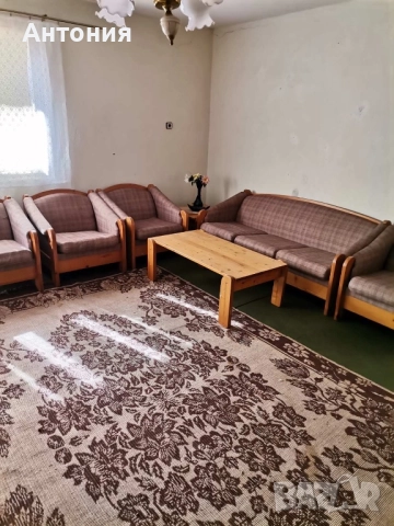 Двуетажна къща с гараж, снимка 10 - Къщи - 52228862