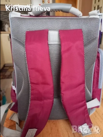 Ергономична ученическа раница с подарък несесер, снимка 5 - Раници - 51672520