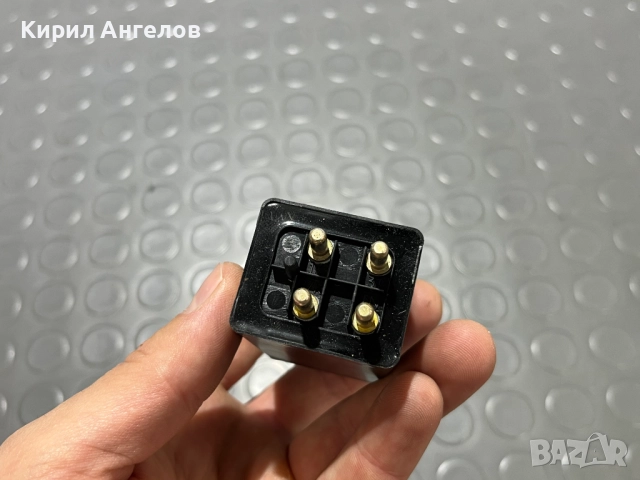 Реле за бензиновата помпа на Mercedes W124 W202 W210 , снимка 3 - Части - 52348398