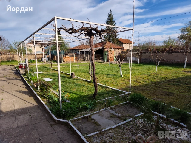 Двуетажна къща с.Върбица общ. Димитровград