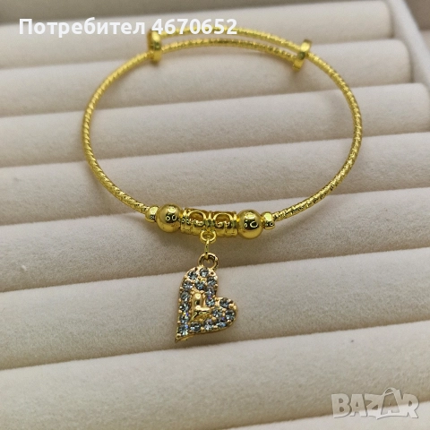 Дамска гривна с висулка сърце от медицинска стомана с 18K позлата