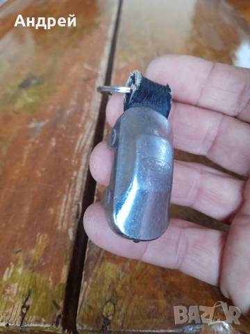 Стар ключодържател Ford, снимка 3 - Други ценни предмети - 53088117