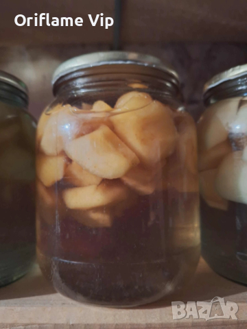 Компот от дренки, ябълки, дюли и круши, снимка 2 - Домашни напитки - 41724105