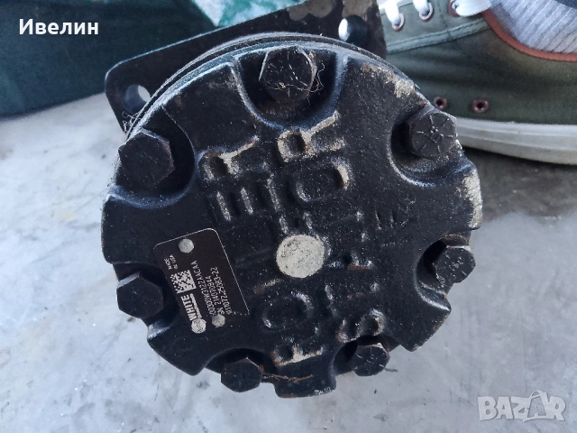 Хидро мотор за самоходна вишка, снимка 2 - Индустриална техника - 52299607