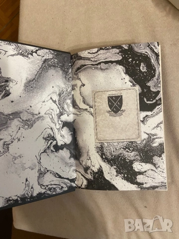 Fairyloot книги , снимка 5 - Художествена литература - 53932335