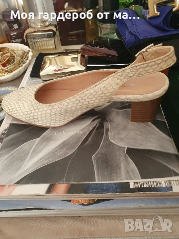 Сандали италиански от естествена кожа. р34-35 ..Подарьк още едни