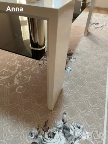 Стъклена маса, снимка 3 - Маси - 50765545