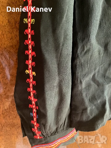 Фолклорна риза, снимка 3 - Антикварни и старинни предмети - 50914983