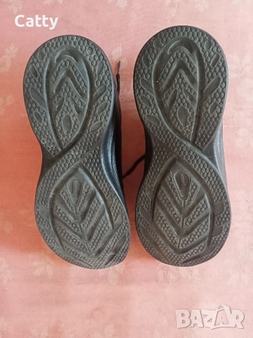 Нови дамски черни маратонки , снимка 8 - Маратонки - 52457410