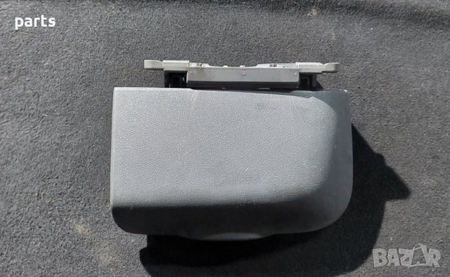 Поставка Чаши - Къп Холдер Форд Транзит (2000г.-2006г.)N, снимка 4 - Части - 44411545