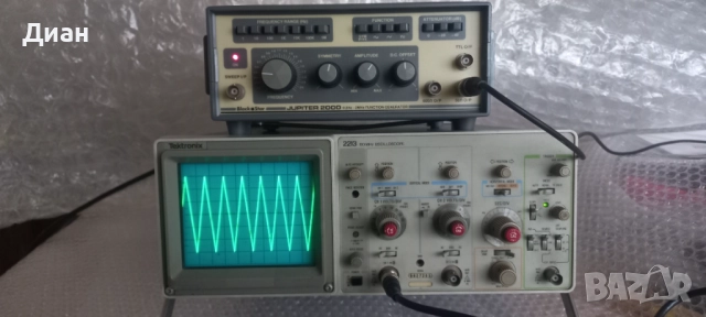 Функционален генератор Jupiter 2000, снимка 3 - Друга електроника - 52897467