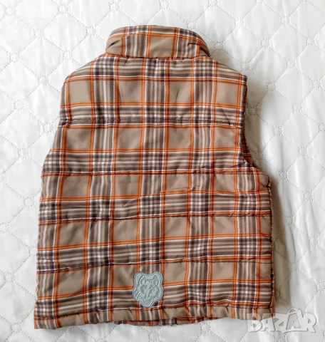 Детски елек, снимка 2 - Детски якета и елеци - 43992304