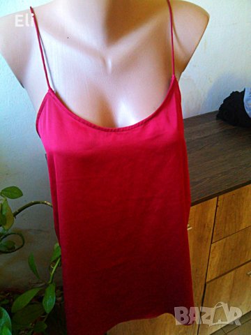 Червен сатенен топ , снимка 1 - Блузи с дълъг ръкав и пуловери - 18115535