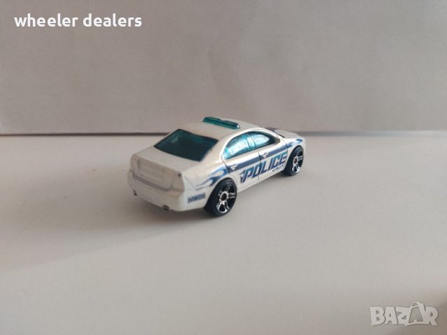 Метална количка Hot Wheels Ford Fusion - Police 1/64, снимка 6 - Колекции - 39540071
