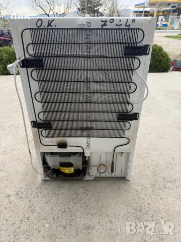 Малък хладилник AEG  за вграждане , снимка 9 - Хладилници - 54147756