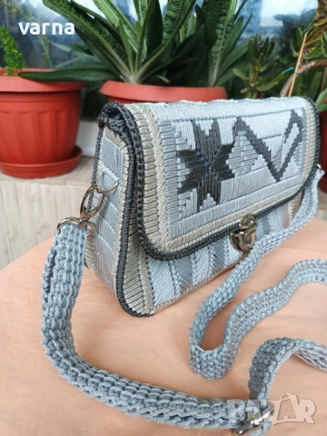 Ръчно плетена дамска чанта