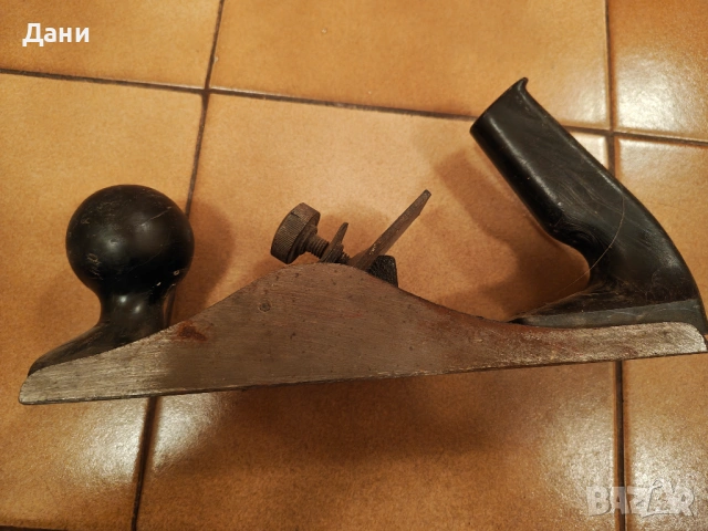 Два вида ръчни рендета, снимка 8 - Антикварни и старинни предмети - 54297433