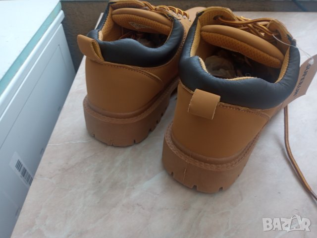 Нови мъжки обувки 42