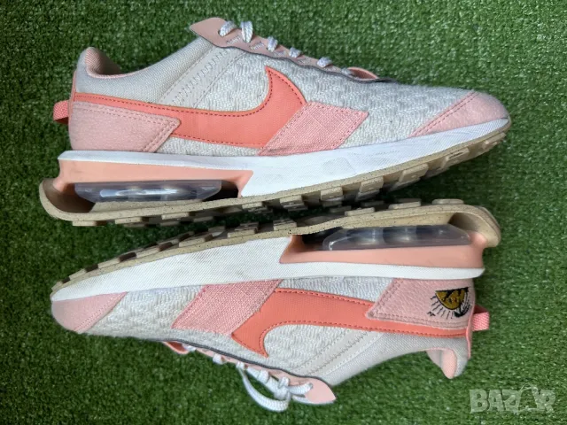 Nike Sun Club, снимка 3 - Маратонки - 49975921