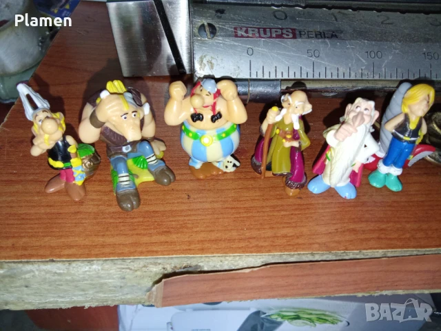 Фигурки на гали Астерикс от шоколадови яйца Киндер сюрприз , снимка 1