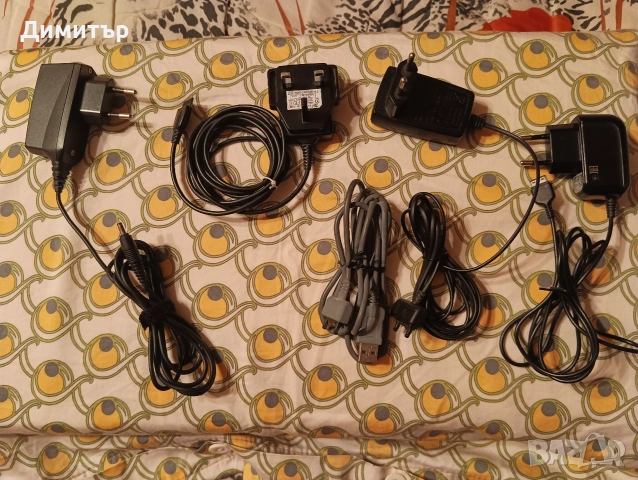 Продавам зарядни за мобилни телефони