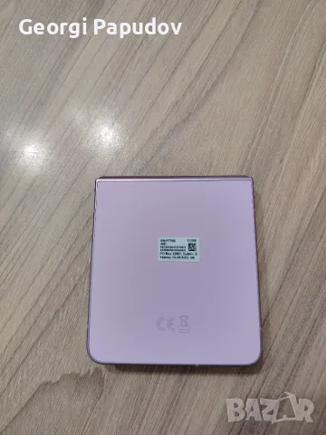 Samsung Z Flip 8 512GB, снимка 6 - Samsung - 55905538