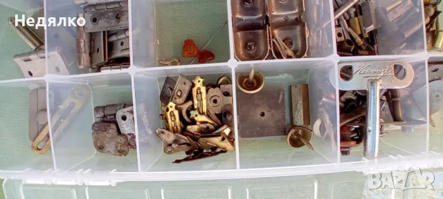 Кутия с немски ключета,катарами и др. за часовници, снимка 5 - Антикварни и старинни предмети - 48105091