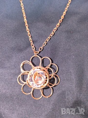 Дамски медалион