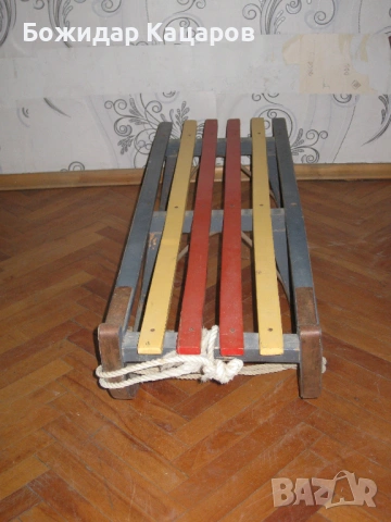 Стара дървена шейна. Цена - 17евро. Пращам по Еконт. За София, може и лично да я вземете., снимка 3 - Зимни спортове - 53095466