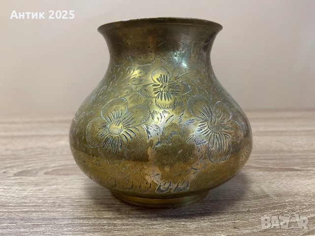 Винтижна месингова ваза с гравировка от Йерусалим и източни мотиви, снимка 3 - Антикварни и старинни предмети - 51484620