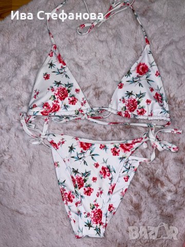 Уникален бял секси бански костюм дълбока прашка на нежни цветя флораен принт , снимка 3 - Бански костюми - 37510229
