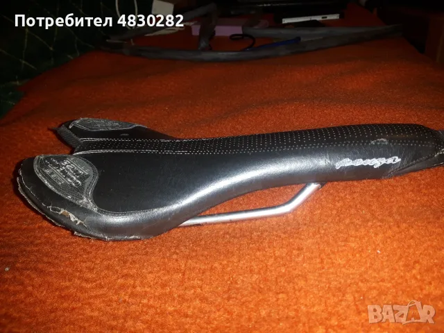 Стара отлична седалка Selle italia island, снимка 3 - Части за велосипеди - 55742641