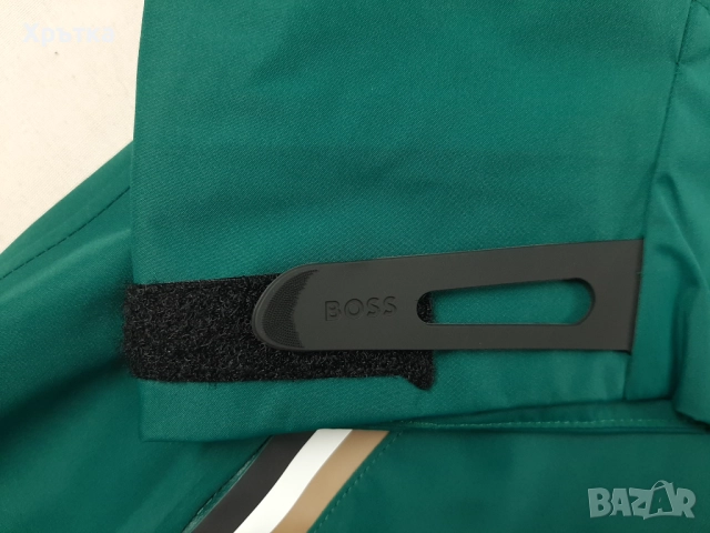 Aston Martin x Hugo Boss F1 Team Rain - Оригинално мъжко яке р-р M, снимка 12 - Якета - 52669118