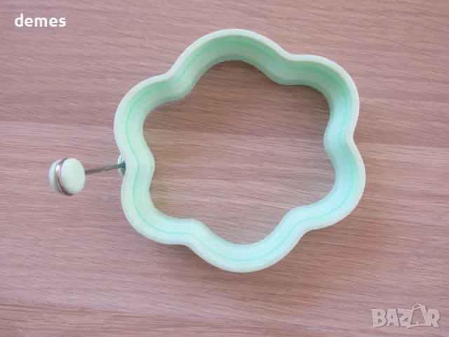 Силиконова форма-цвете за пържене на яйца