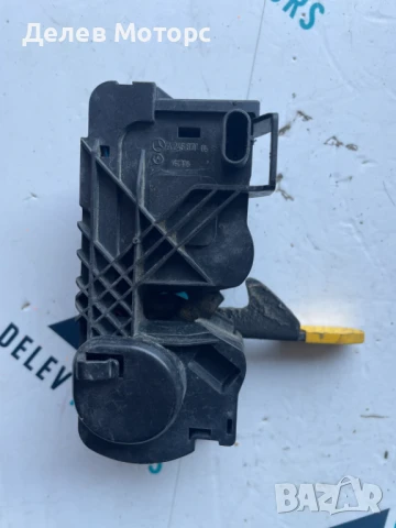 Брава за преден капак A24687005 за Mercedes CLA 180 Sport двигател 270910, 1.6i 122 кс., 6 ск., снимка 2 - Части - 50890289