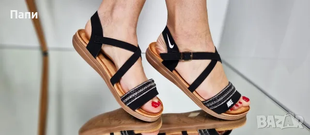 Дамски сандали Nikeв черно 
