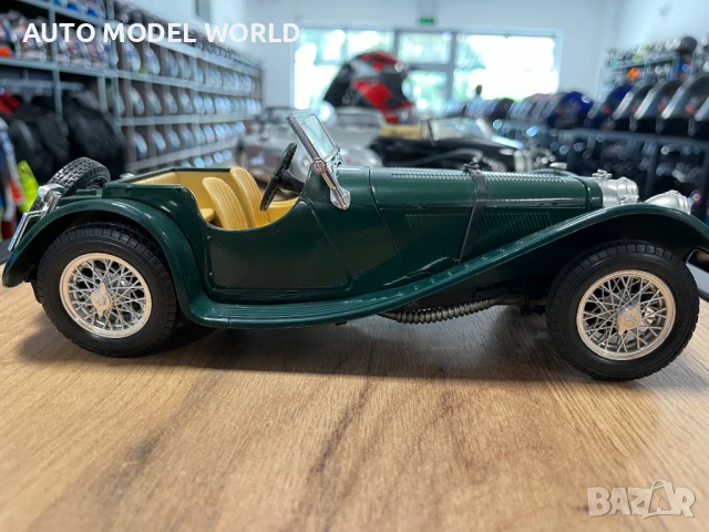 BBURAGO колекционерски модел JAGUAR SS100 ROADSTER 19937г. 1:18, снимка 2 - Колекции - 51300623