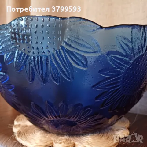 Голяма синя стъклена фруктиера, снимка 2 - Декорация за дома - 48714086